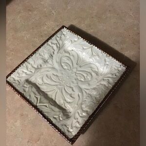 Home Studio Exquisite Laredo Square Ceramic Plate.